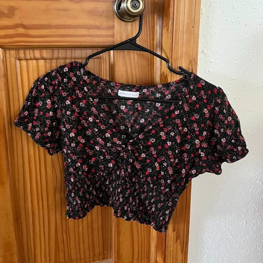 Aeropostale Women's Crop Top, Black with Pink & Red Flowers, Small